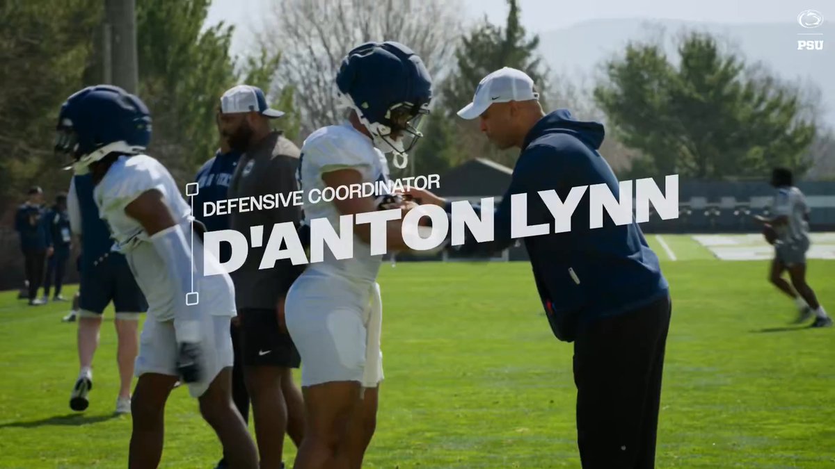 Back home 🏠 Talkin’ ball with defensive coordinator D'Anton Lynn #WeAre