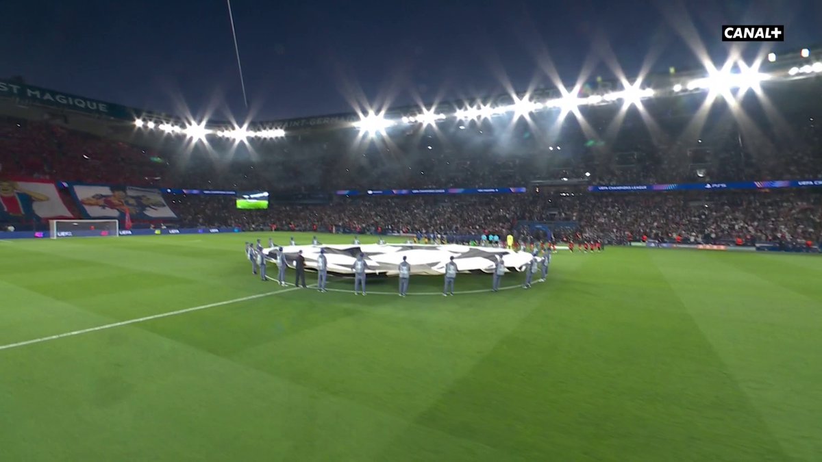 LE PARC DES TRÈS GRANDS SOIRS 🦸‍♂️❤️💙 🎥 CANAL+ Foot