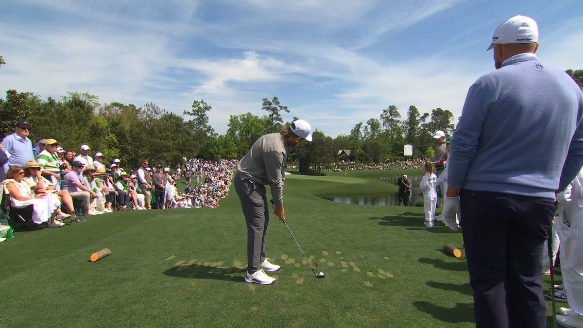 TOMMY FLEETWOOD TRYING HIS HARDEST… AND MAKES THE ACE. FOURTH ONE OF THE DAY AT THE PAR 3 CONTEST!!!!!