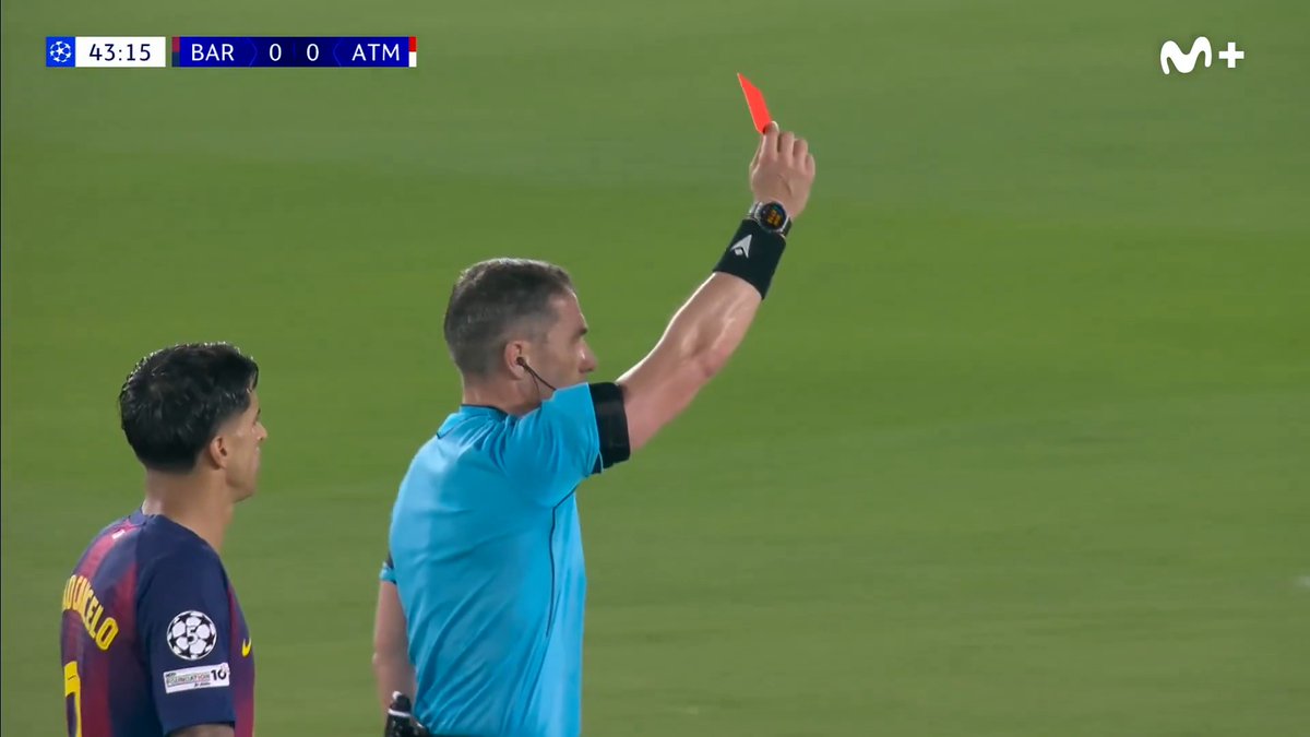 La tarjeta roja a Cubarsí. #LaCasaDelFútbol #UCL