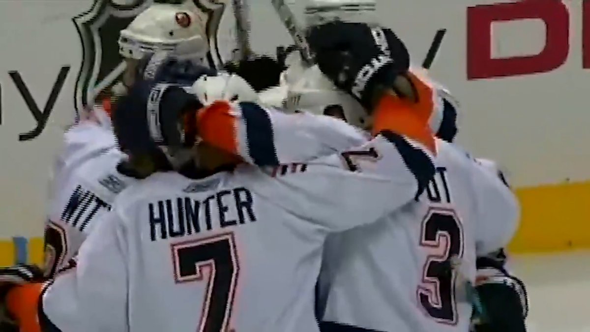 19 years ago today, Wade Dubielewicz’s iconic poke-check save clinched a 3–2 win over the Devils and sent the #Isles to the playoffs in one of the most memorable moments in team history.