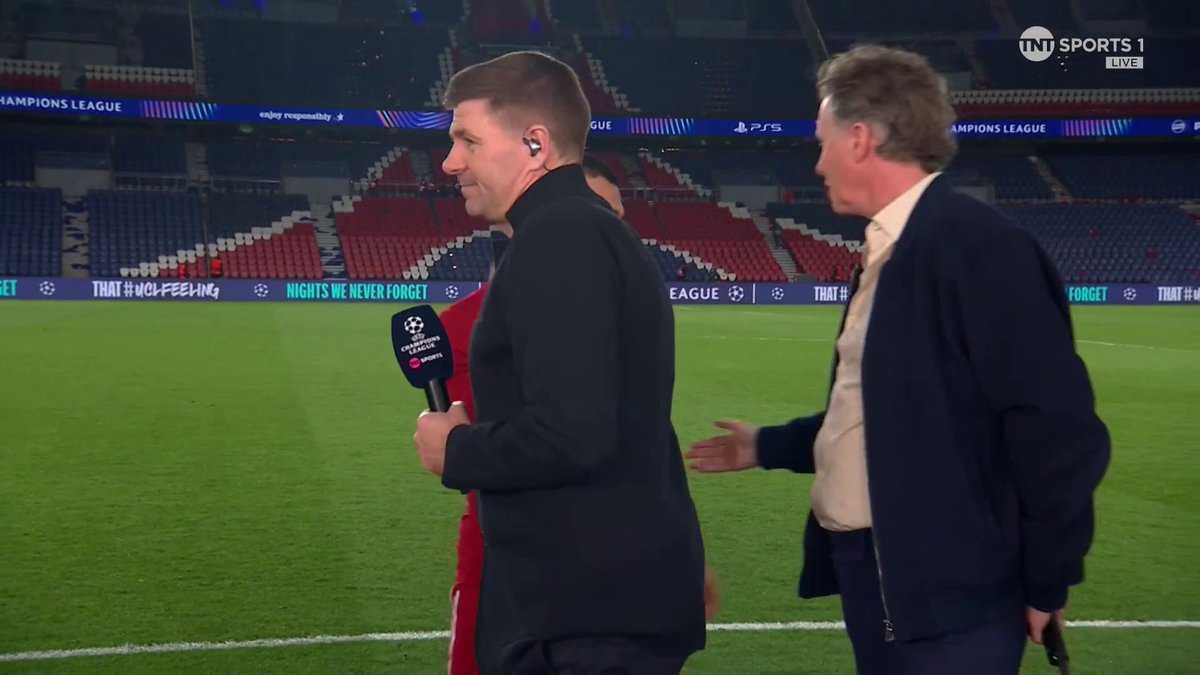 "He'll be a little frustrated" Steven Gerrard and Steve McManaman discuss how Mo Salah must be feeling after PSG defeat... 🎙️ Laura Woods 📺 TNT Sports &amp; HBO Max