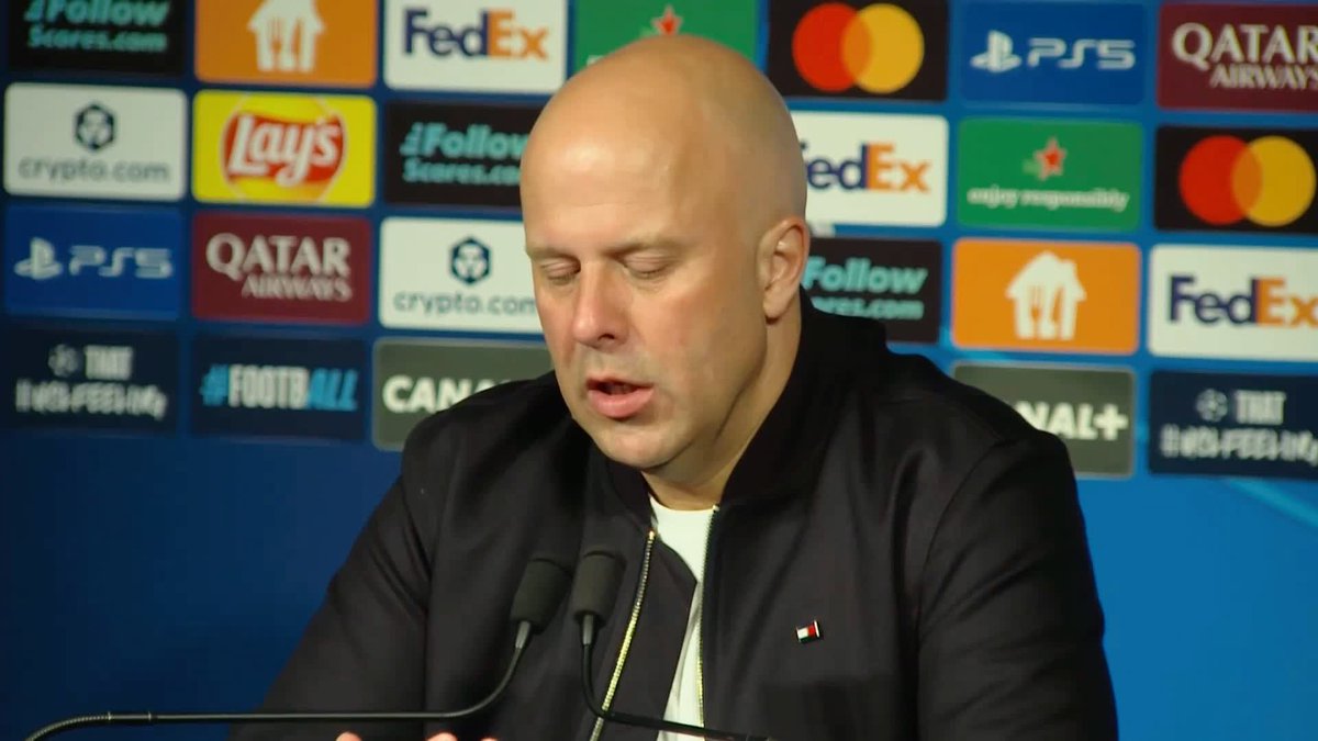 Arne Slot on why Mohamed Salah didn't feature for Liverpool tonight against PSG in the Champions League quarter-final first leg ⤵️
