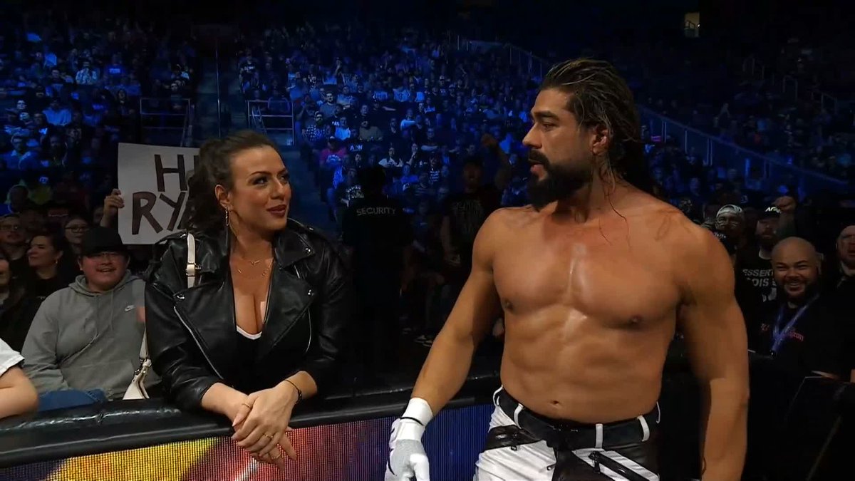 "That kind of photo is sixty dollars Canadian!" - The Invisible Hand Watch #AEWDynamite LIVE on TBS + HBO Max