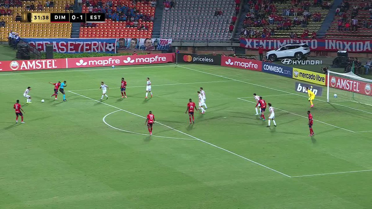 ¡NO FRANK! Montaño se la dejó a Fabra para que remate pero el ex Boca PASÓ DE LARGO. 📺 Mirá TODA la CONMEBOL #Libertadores por #DisneyPlus Plan Premium