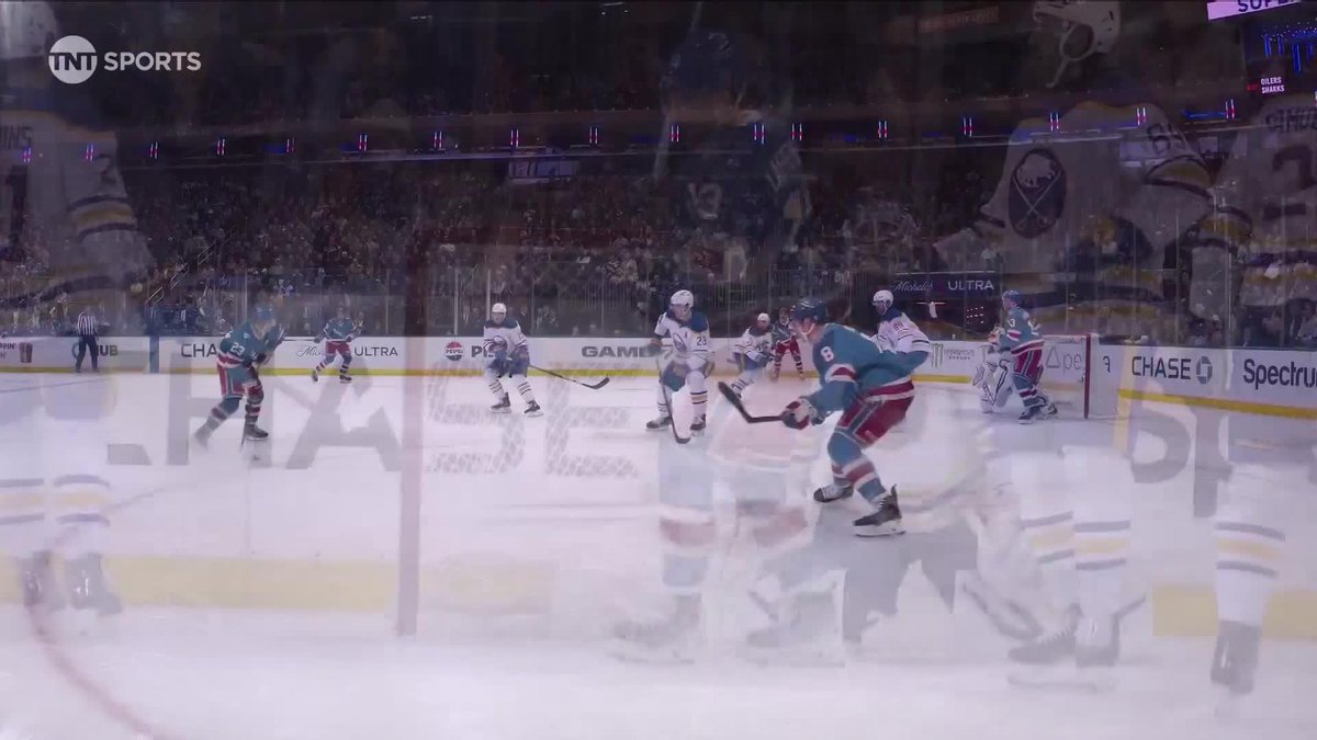 Adam Fox scores and the Rangers have gone from down 2-0 to up 3-2 🤯🚨 This Rangers team has been on fire recently!!!! 🔥🔥🔥