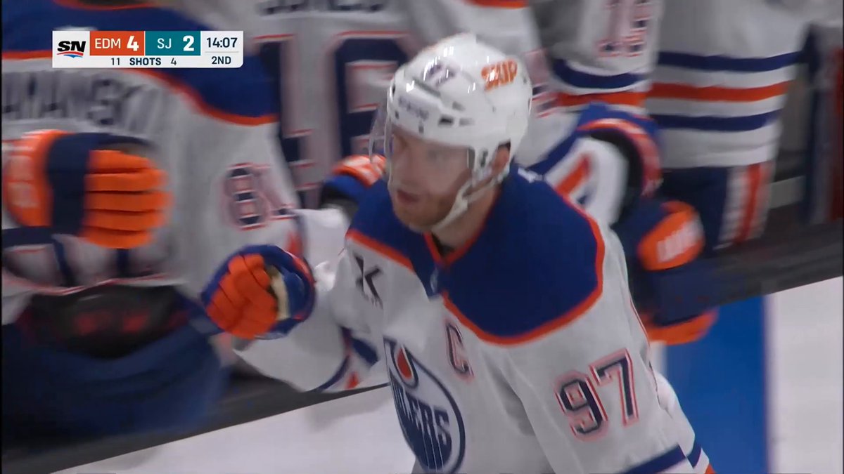 15TH CAREER HATTY FOR CONNOR MCDAVID!!! 🧢 📺: NHLonTNT &amp; hbo max fka ➡️ Powered by Verizon