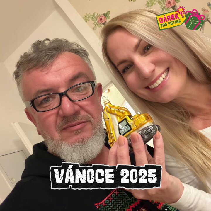 Před Vánoci nás Lenka Klicperová požádala o bagr pro svého kamaráda Pašu, který brání Ukrajinu. Tehdy nám Ivo Lukačovič dal obří dar, takže jsme to slíbili. V těchto dnech Paša dostal od ministra obrany Ukrajiny vyznamenání ,,obránce Ukrajiny" a taky ten bagr od nás.😉🫡