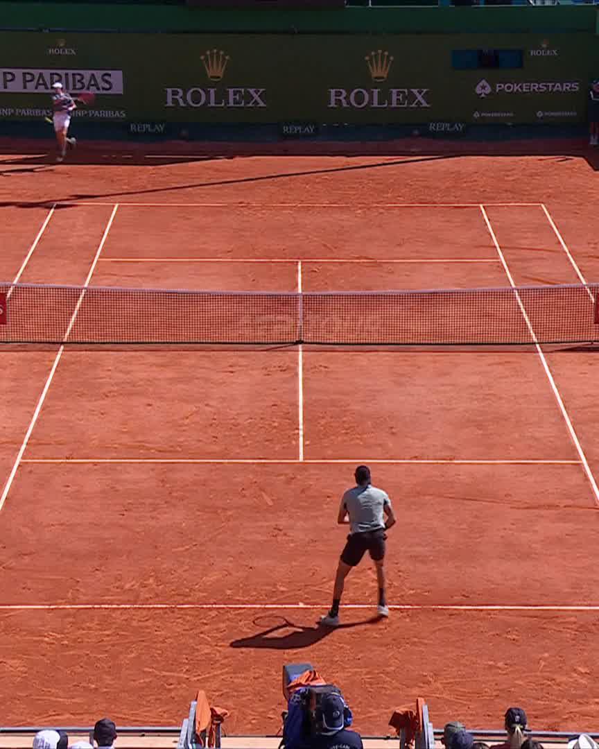La reacción de Berrettini lo dice todo. Derechazo de Fonseca a 168km/h 💣