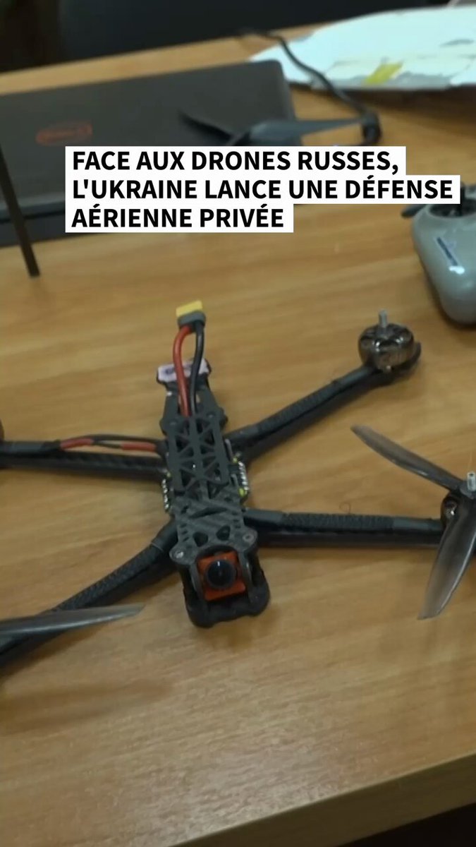 🇺🇦 Des entreprises dotées de mitrailleuses: face aux centaines de drones russes lancés quotidiennement sur l'Ukraine, Kiev a ouvert sa défense aérienne à des sociétés privées pour qu'elles assurent leur propre sécurité ⤵️