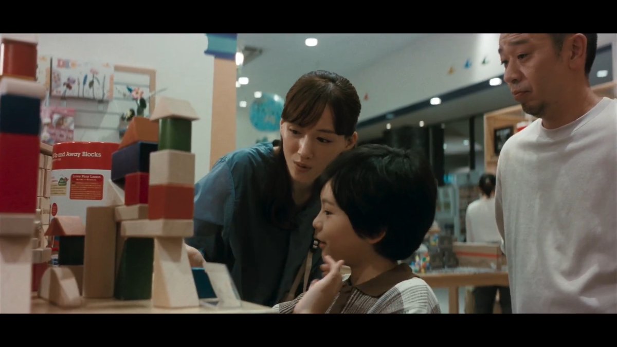 第𝟕𝟗回カンヌ国際映画祭 【コンペティション部門】正式出品🎉 #是枝裕和 監督にとって 記念すべき𝟏𝟎作目のカンヌ出品作🎬 ꧁『#箱の中の羊』 30秒予告解禁 ꧂ #綾瀬はるか さん #大悟（千鳥）さん 是枝監督のコメントを✔ 𝟓月𝟐𝟗日(金)公開🐑