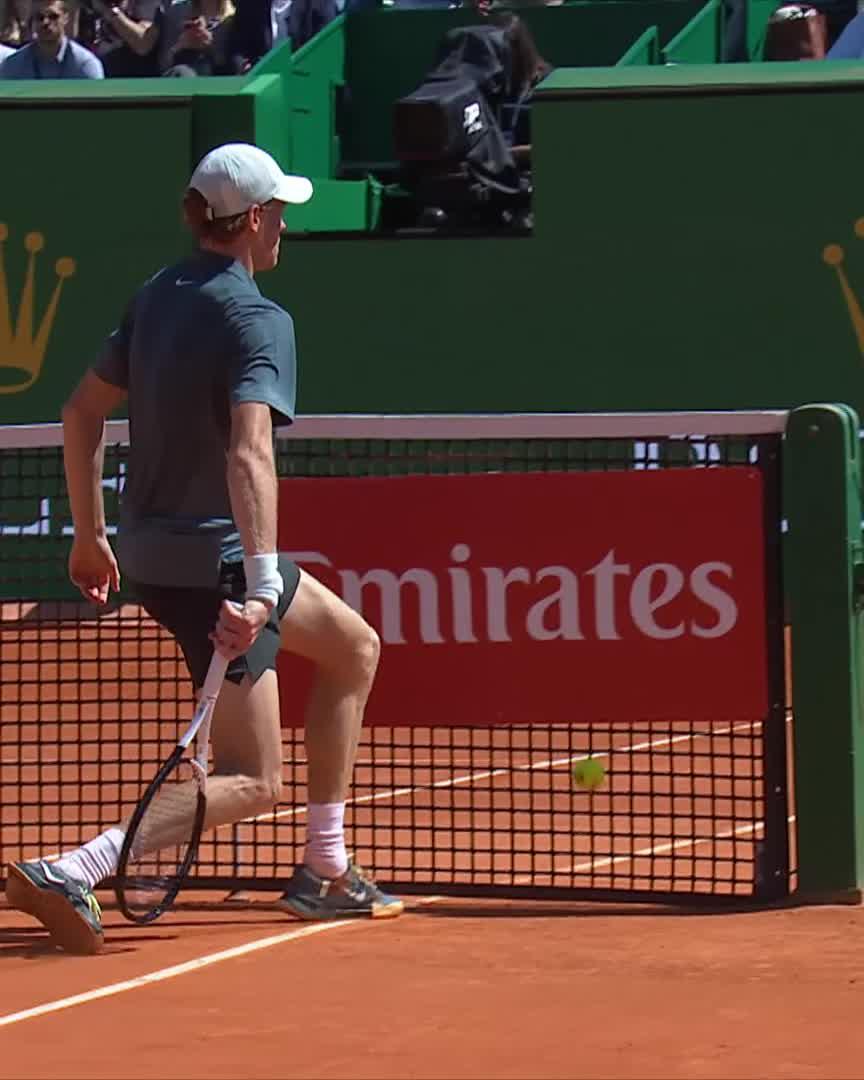 Tomas Machac "faltando el respeto" a Jannik Sinner. 🤯 LOCURA LO QUE HIZO.