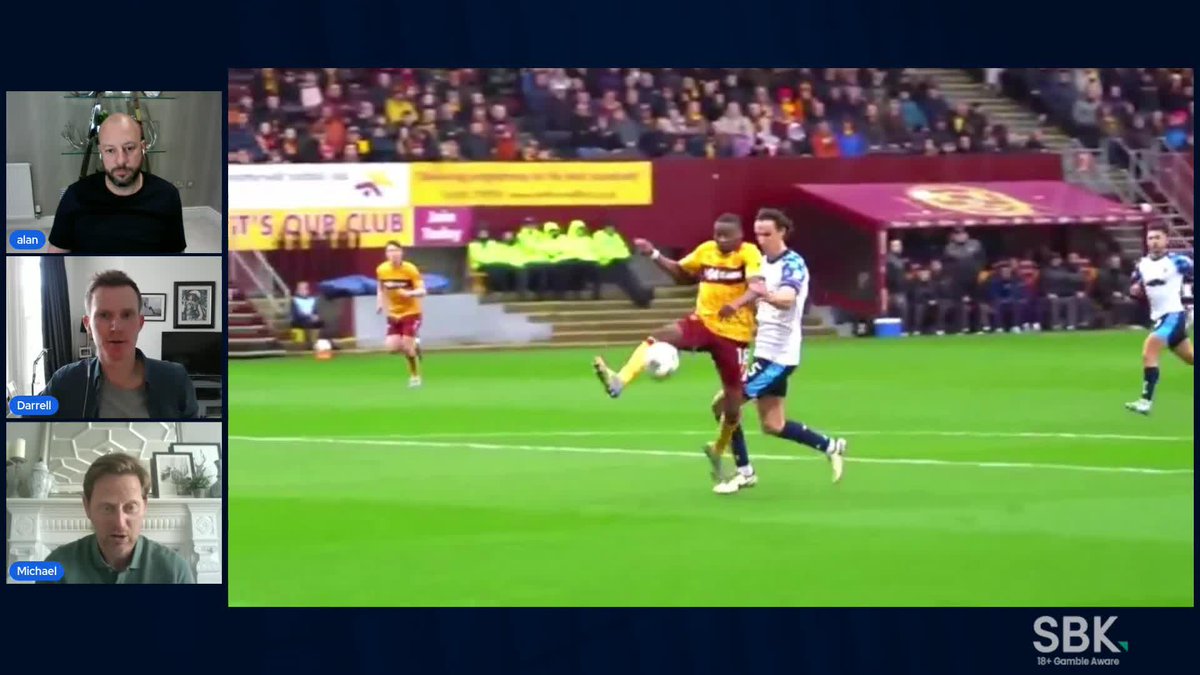 "How's that not a penalty?!" 🗣️ Darrell Currie, Alan Hutton and Michael Stewart discuss the decision not to award Motherwell's Tawanda Maswanhise a penalty 🟠 𝑃𝑟𝑒𝑠𝑒𝑛𝑡𝑒𝑑 𝑏𝑦 SBK | 18+ | 𝑃𝑙𝑒𝑎𝑠𝑒 𝐺𝑎𝑚𝑏𝑙𝑒 𝑅𝑒𝑠𝑝𝑜𝑛𝑠𝑖𝑏𝑙𝑦