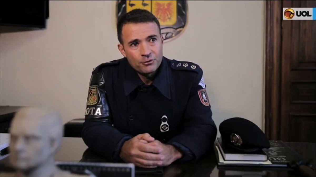 Olhando esse caso em que a PM tirou mais uma vida SEM MOTIVO numa abordagem na periferia, lembrei do que disse o então comandante da Rota, Coronel Mello Araújo, em 2017. Sabe qual o cargo dele hoje? Vice-prefeito de SP. Eleito em 2024, indicado por Jair Bolsonaro👇