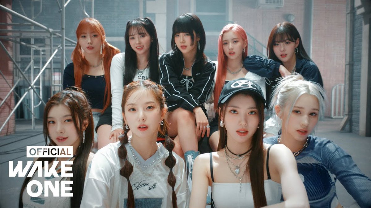 3 years ago today, Kep1er released their 4th Mini Album ‘LOVESTRUCK!’ with title track ‘Giddy’