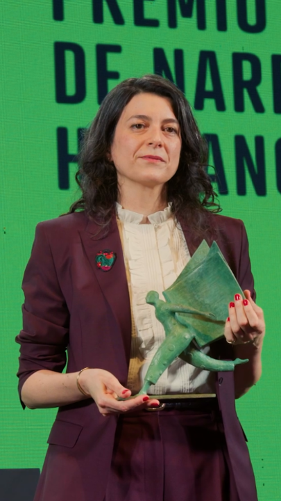 📚✨ "Me parece importante que un premio como el de Aena dé su primer paso premiando la excepción que es el género del cuento”. 🏆Samanta Schweblin autora de 'El buen mal’ y primera galardonada del Premio Aena de Narrativa Hispanoamericana, agradece al jurado este premio y felicita al resto de finalistas por sus obras. 👏 ¡Enhorabuena! #PremioAenadeNarrativa #Cultura #Literatura #NarrativaHispanoamericana #Aena