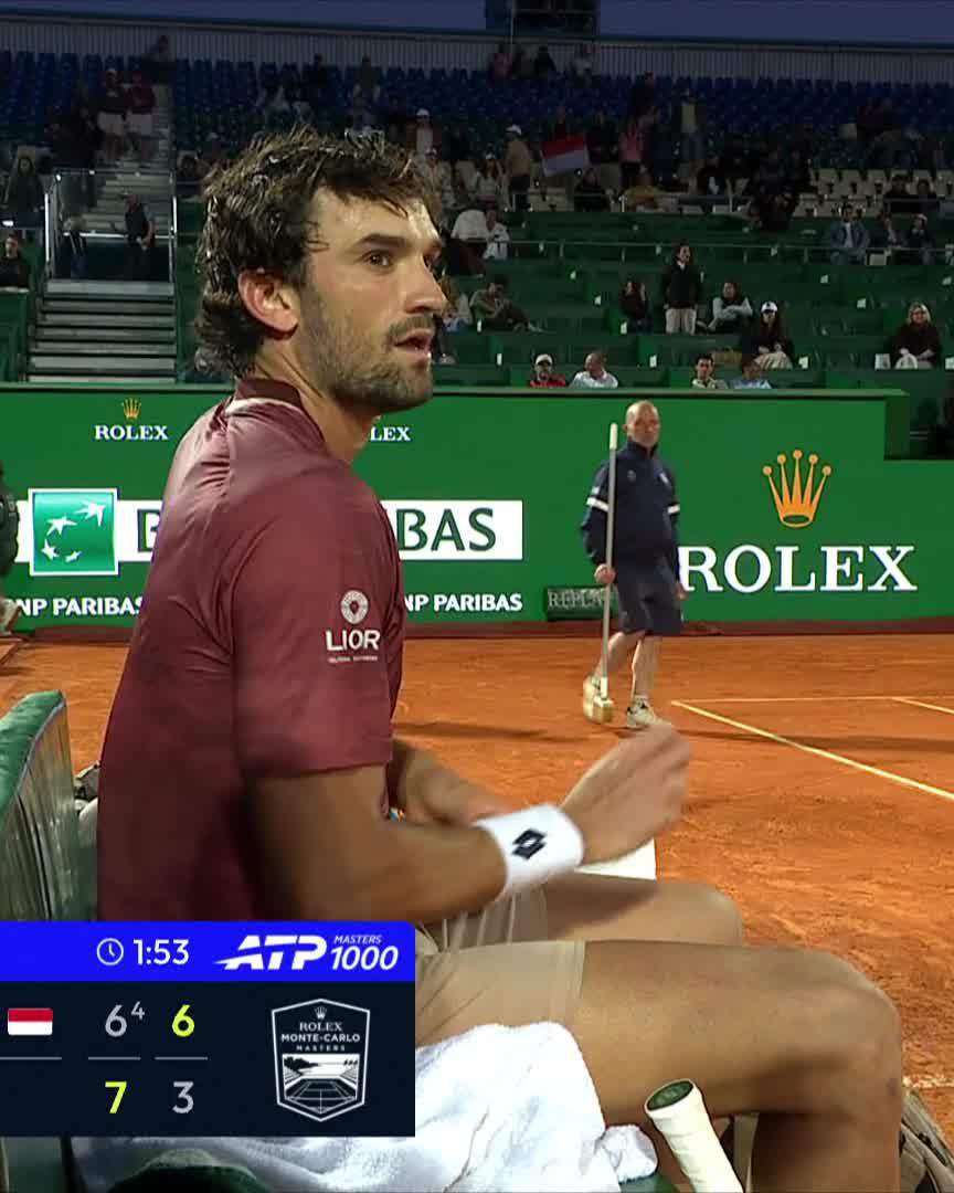 Under the lights, it’s level 💡 Valentin Vacherot sends the match into a one-set shootout after claiming the second set 6-3 against Hurkacz! #RolexMonteCarloMasters