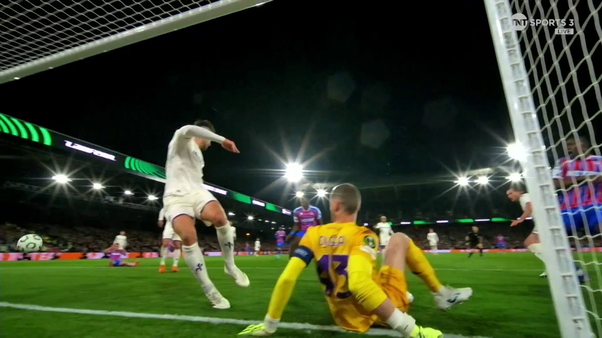 Crystal Palace have a two goal lead after just 30 minutes 🔥 Tyrick Mitchell forces it home at Selhurst Park 🙌 📺 Stream with TNT Sports on HBO Max