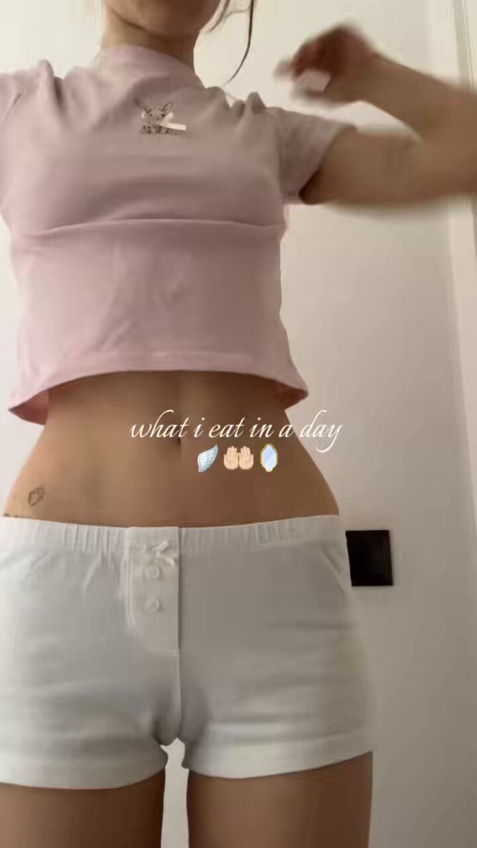 vlog for #edtwt 𐔌՞ ˶˃ᆺ˂˶՞𐦯 my total intake we’re 900 ( im restricting this week ) and i burned 325 !