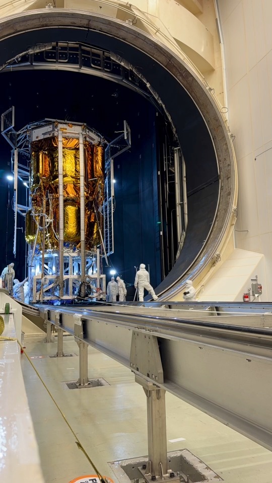 Endurance has successfully completed thermal vacuum chamber (TVAC) testing! We're now preparing for our lunar lander's return to Florida.