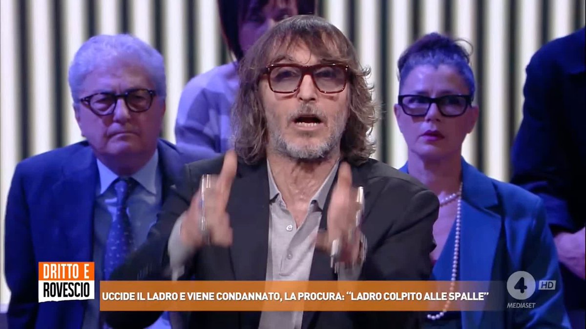 "Quando uno entra in casa tua, anche se scappa, reagisci come puoi reagire e non puoi prenderti 15 anni di carcere" Giuseppe Cruciani in un confronto con Paolo Cento sulla legittima difesa a #drittoerovescio