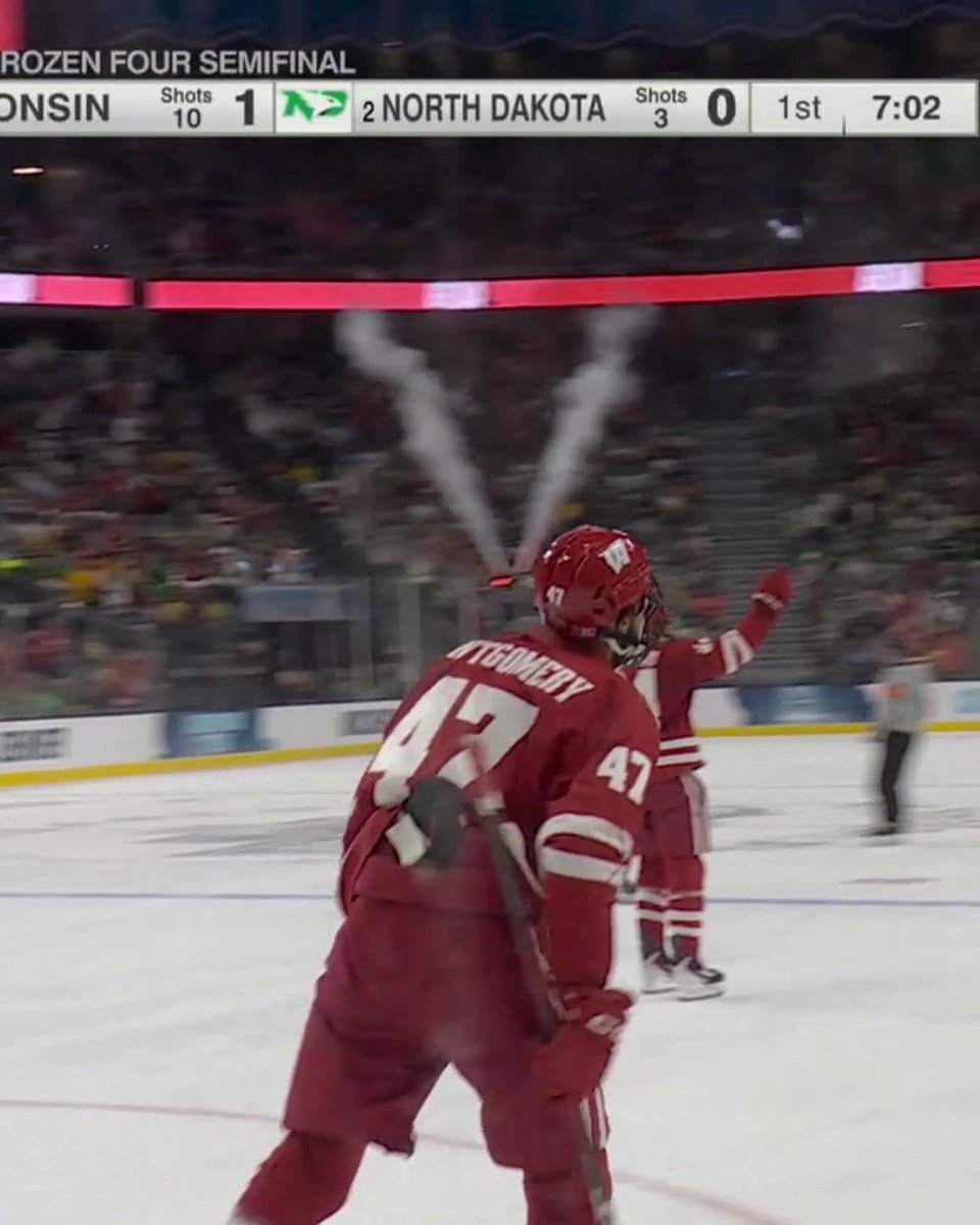 2️⃣ GOALS FOR THE BADGERS IN UNDER 30 SECONDS 🚨🚨 Wisconsin leads North Dakota 2-0 after the first period on ESPN2 and the ESPN App 👀