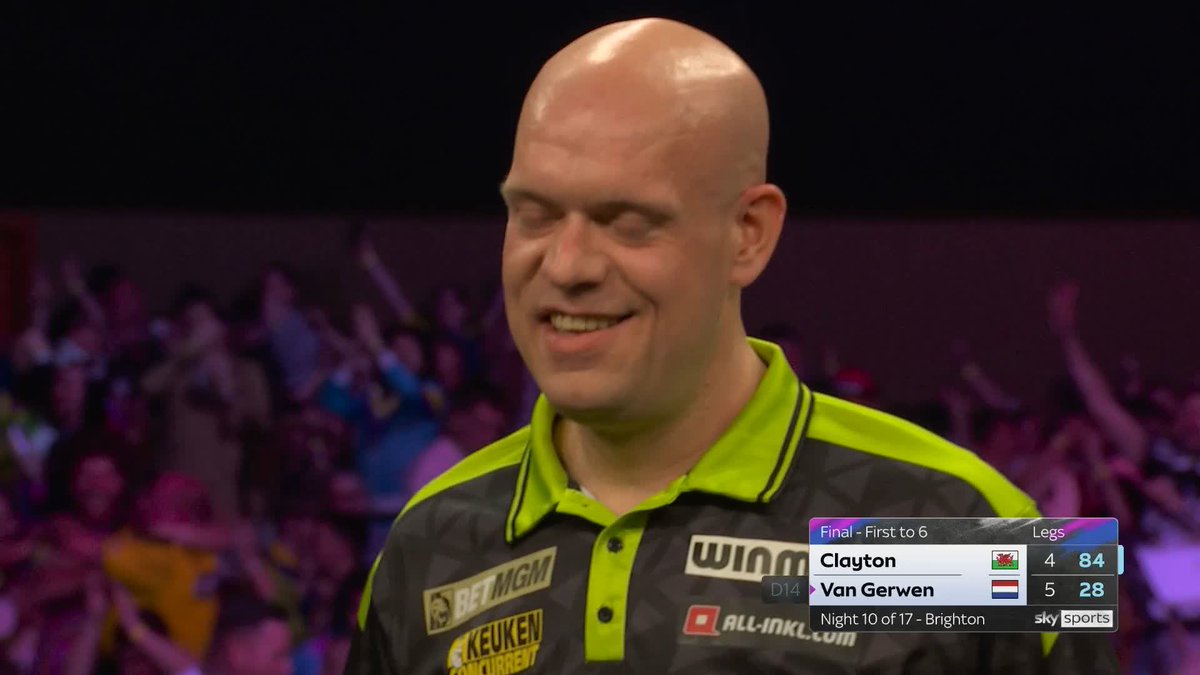 CLAYTON DOES IT AGAIN! That is incredible! Michael van Gerwen squanders two more match darts, and Clayton punishes with a brilliant 84 on the bull to level at five apiece! 📲 #PLDarts | Final