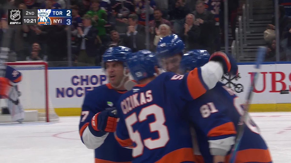 MATTHEW SCHAEFER HAS TIED BRIAN LEETCH'S ROOKIE D-MAN GOAL RECORD OF 23!!!!! 🤯🚨