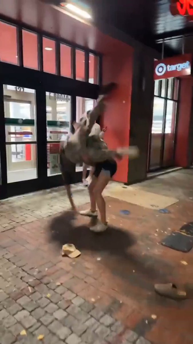 Wild 3 vs 1 fight breaks out in GA