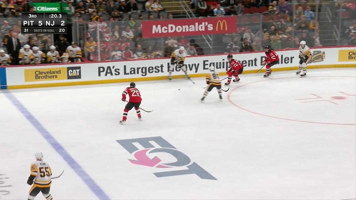 The final horn blows as the Pittsburgh Penguins clinch a spot in the Stanley Cup playoffs 🤩 If the Flyers lose (down 5-2 in the 3rd), the Pittsburgh Penguins secure home ice in the first round 👀