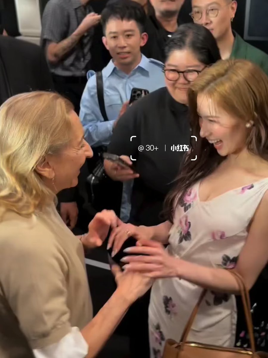 PRADA創業者の孫ミウッチャ・プラダさんに愛されてるサナちゃん
