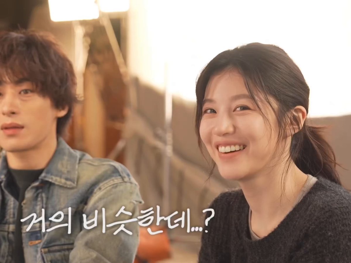 younjung just giggling all over the set already, i love her so much