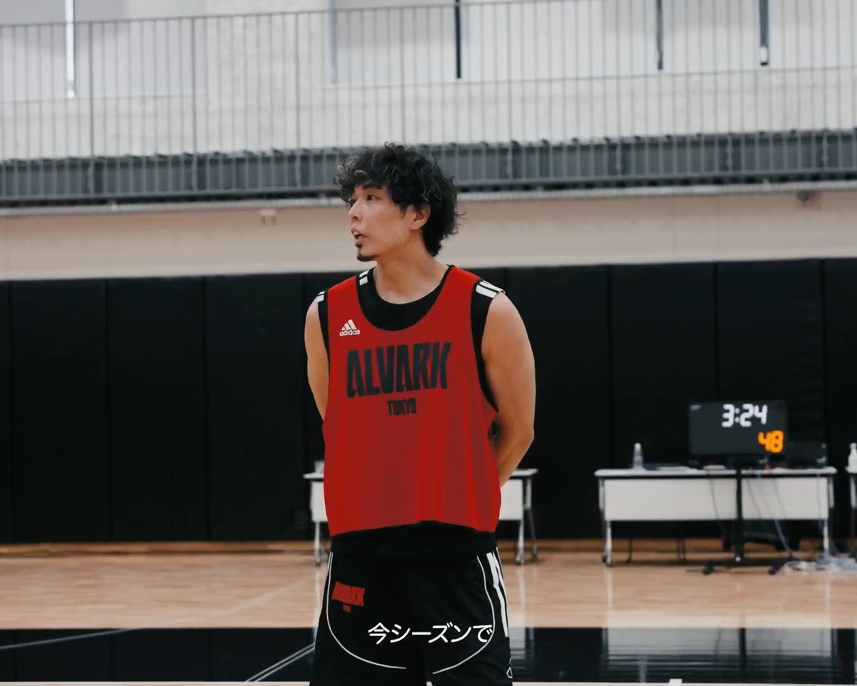 「今シーズンで引退することを決めました」 今日の練習後、チームメイトの前で自らの決断を伝えた菊地祥平。 #アルバルク東京 #GRITUP #Bリーグ