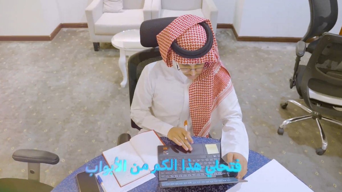 من #المدرسة .. تبدأ الحكايات التي تصنع الفرق الطالب محمد عسيري قيادة بدأت من الفصل، واليوم حضوره يسبق التعريف إدارة تعليم عسير #فرسان_التعليم