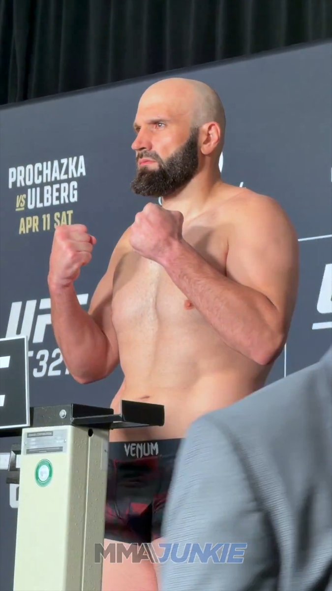 The #UFC327 co-main event is weighed in and official! ⚖️ Azamat Murzakanov: 205 pounds ⚖️ Paulo Costa: 205 pounds