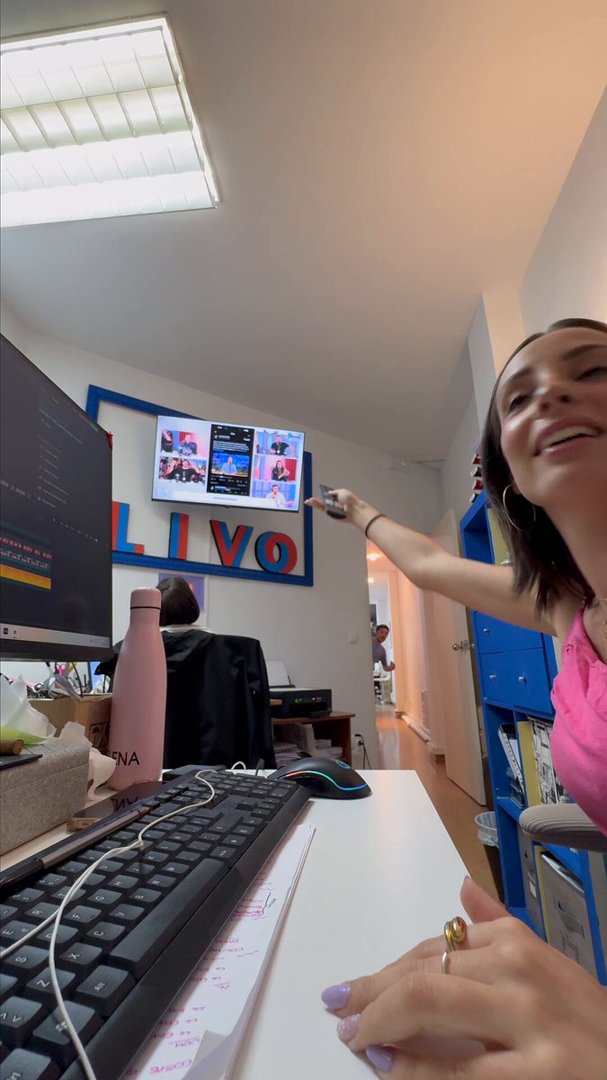Vaya viernes de emociones en LIVO . Gracias LUZU TV, NADIE DICE NADA y Nico por el saludo y a toda su comunidad por ayudarnos a conseguirlo. ¡Nos vamos a Argentina!