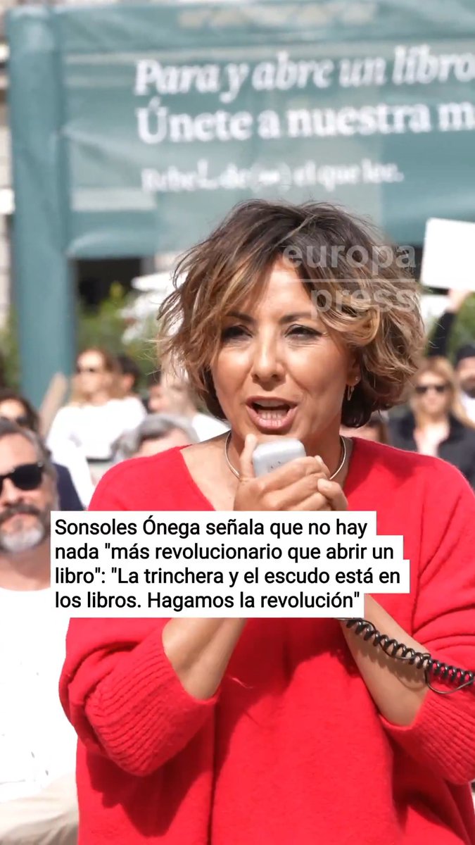 La periodista y presentadora Sonsoles Ónega señala que no hay nada "más revolucionario que abrir un libro": "La trinchera y el escudo está en los libros. Hagamos la revolución"