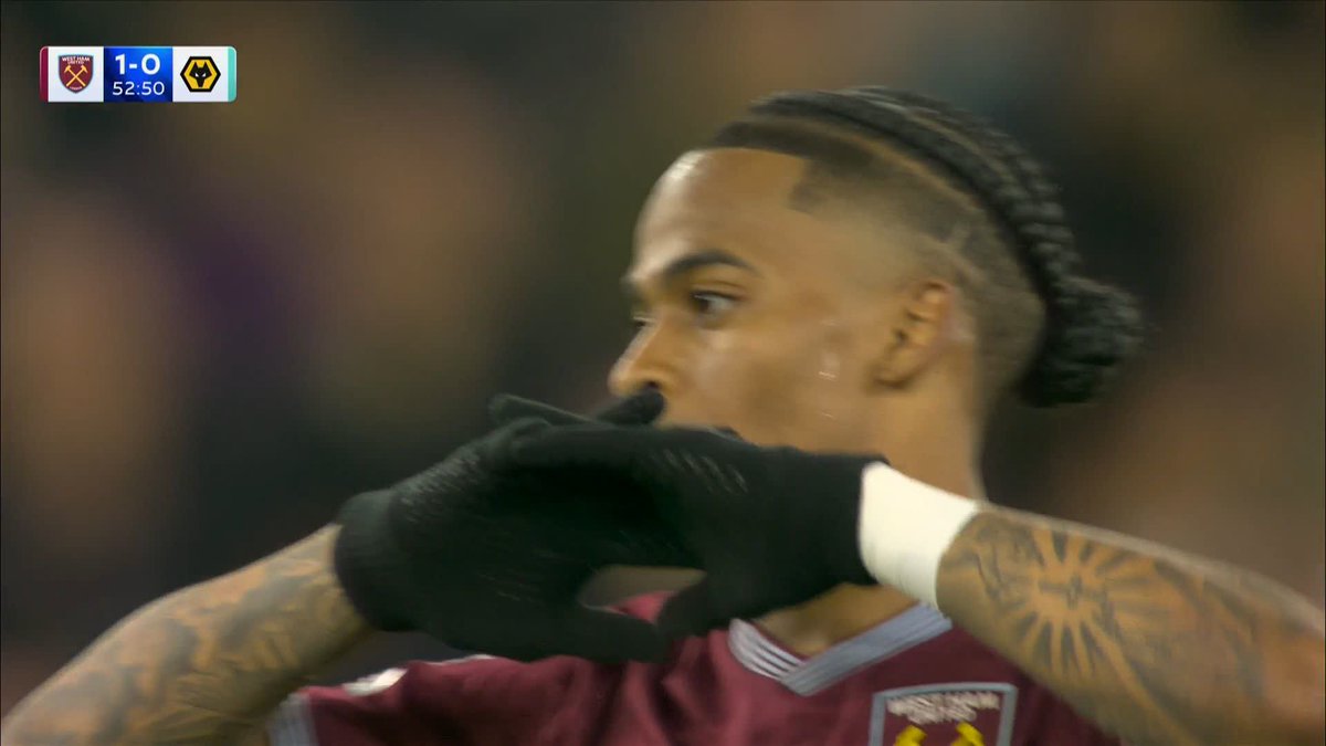 What a dramatic minute at the London Stadium! 🫨