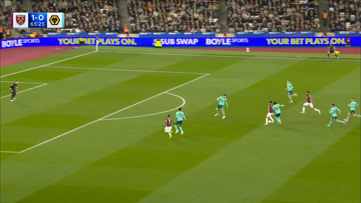 Pablo provides a beautiful pass that is dispatched by Castellanos to double West Ham's lead 🔥
