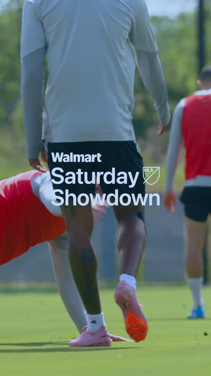 Finishing touches 💪 Walmart Saturday Showdown up next