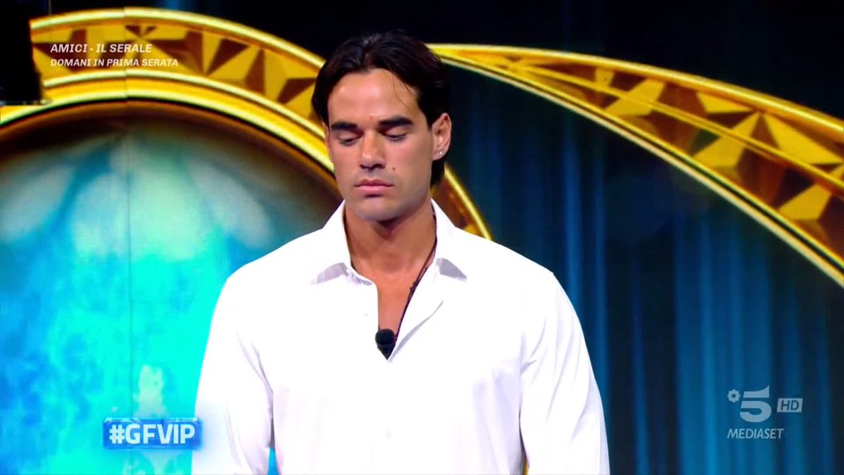 Il pubblico ha deciso: Blu è la concorrente a rischio eliminazione insieme a Lucia. #GFVIP