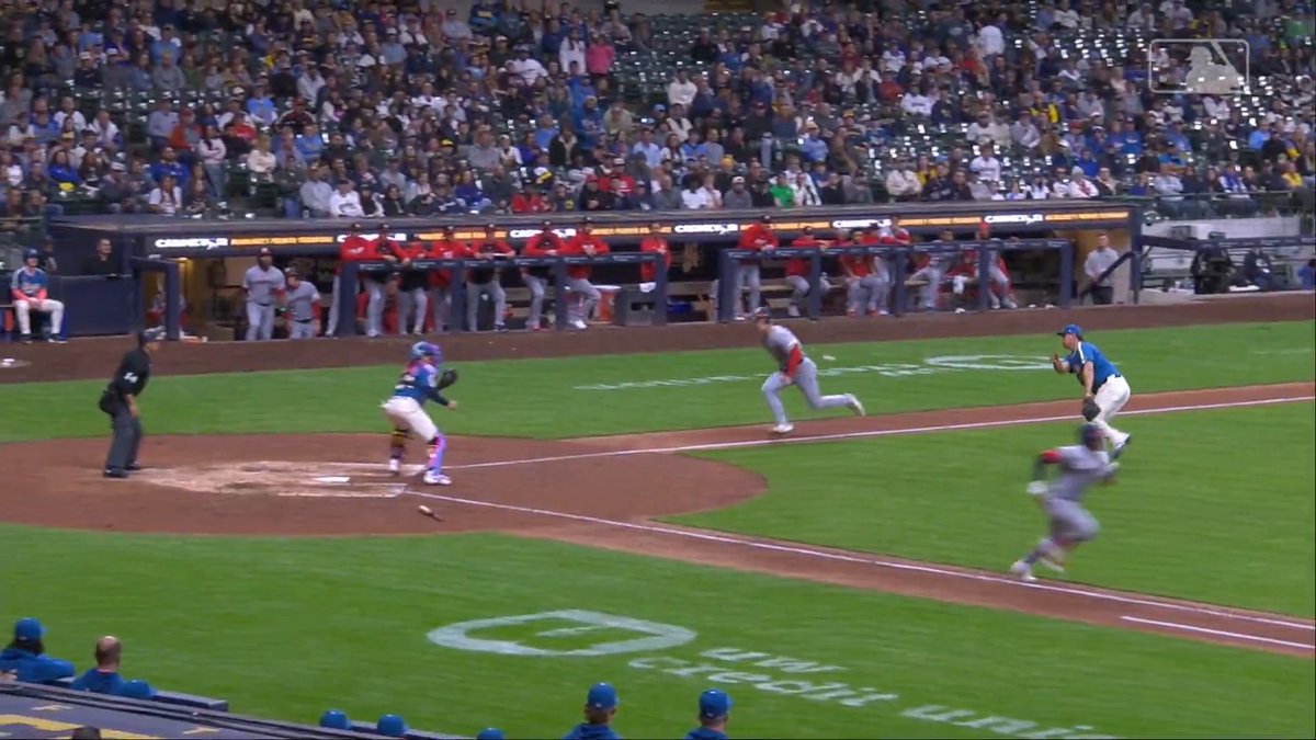 The Nationals laid down THREE bunts in the 9th inning against the Brewers. Washington scored 4 runs in the inning and forced Trevor Megill out of the game before recording an out 😳