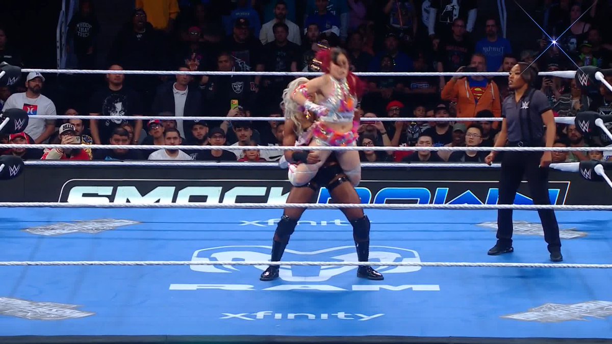WHAT. A. WIN. Jade Cargill beats IYO SKY in the main event of #SmackDown!! 😱