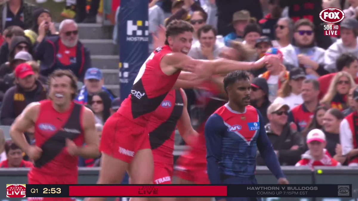 'DOESN'T HE LOVE IT!' ❤️🖤 Elijah Tsatas snaps truly in his first AFL game for 273 days, and he is up and ABOUT! 📺 Watch #AFLDonsDees on Ch.504 or stream on Kayo: ✍️ BLOG 🔢 MATCH CENTRE