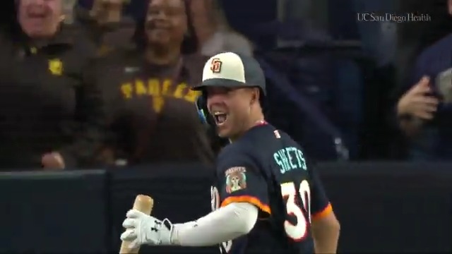 Gavin Sheets' second homer of the night Walk-off homer in back-to-back San Diego Padres games SOME SAN DIEGO MAGIC!