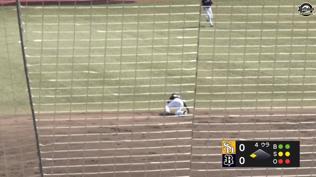 一瞬の無駄もない 抜ければ先制のピンチ 石見颯真 ファインプレー ⚾オリックス×ソフトバンク #イージースポーツ #sbhawks #だったらDAZN DAZNならファームも見られる📱 ✔ 月々2,300円（年間プラン・月々払い） ✔ 初月無料キャンペーン中（〜4/19まで） ▶ 視聴はこちら