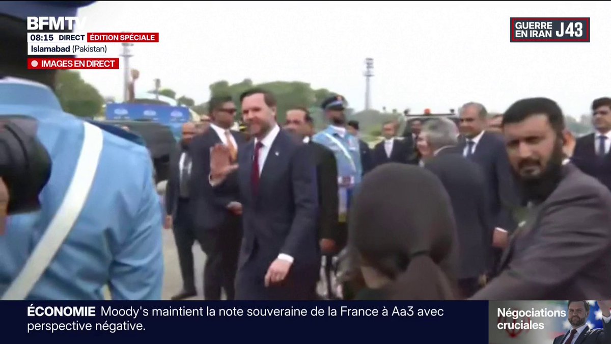 🇺🇸🇮🇷🇵🇰 JD Vance greeted on his arrival to Pakistan for tense peace talks with Iran. While Trump claims Iran has "no cards left," they're still choking the Strait of Hormuz and have thousands of missiles left to fire if these talks go wrong.