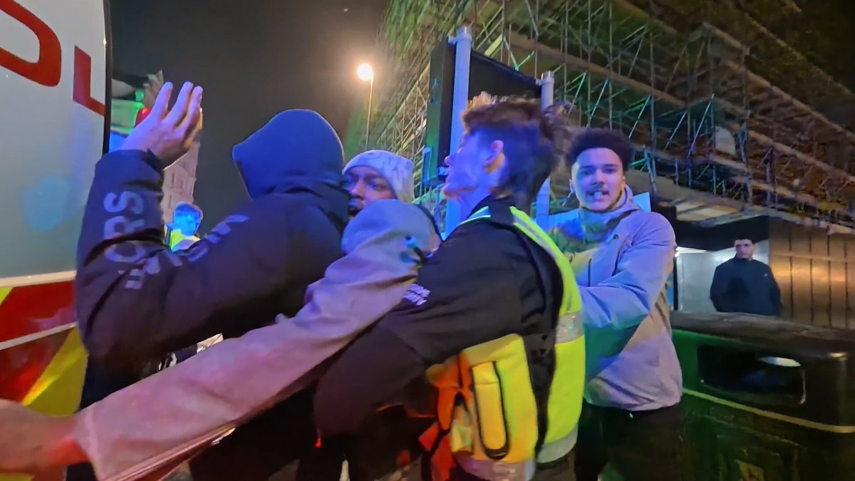 The usual RATS get aggressive in Brighton - Police ignore assault on me and threaten arrest for filming.