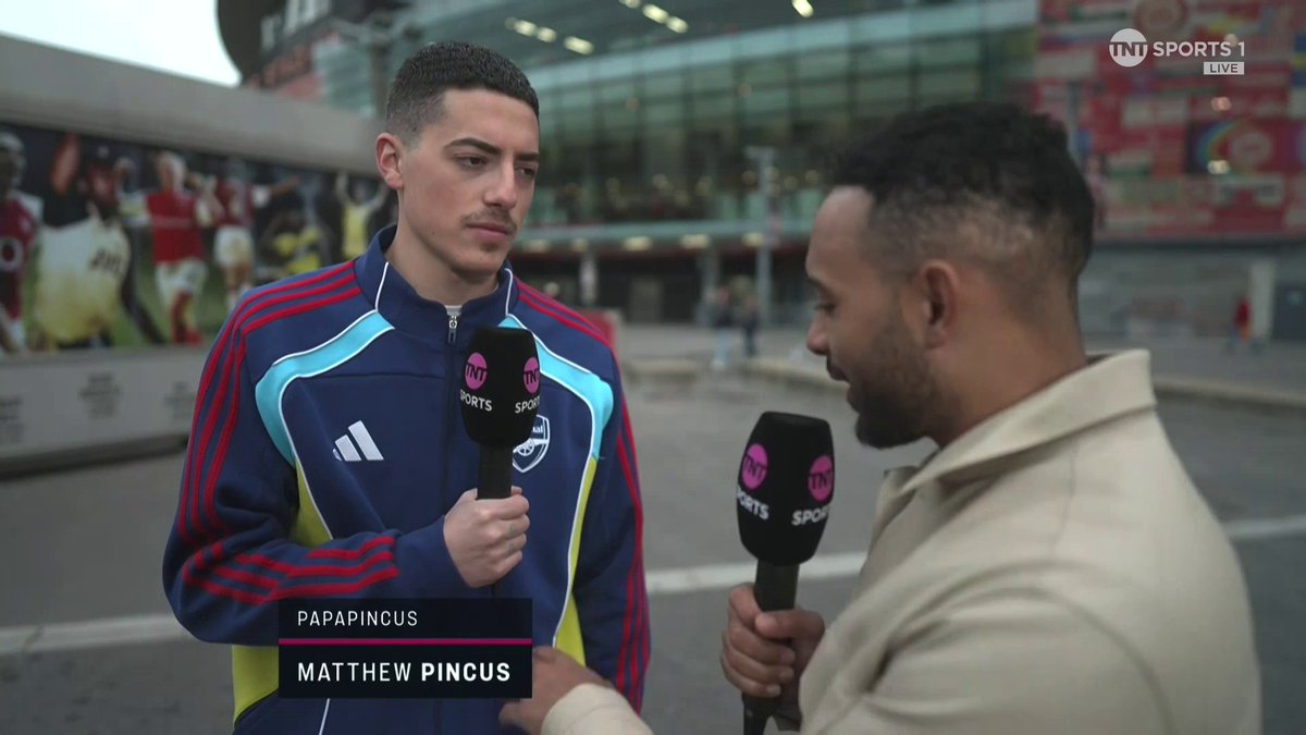 "The Premier League trophy is staring at us in the face" 👀 MATT 🅿️ speaks to Liam MacDevitt ahead of Arsenal's tie with Bournemouth... 📺 TNT Sports and HBO Max