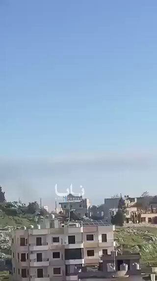 ليلة أمس كان رئيس الوفد الإيراني للتفاوض محمد باقر قاليباف، يرغي ويزبد، أنهم لن يحضروا المفاوضات مع الأمريكان إلا بشرط وقف العدوان الإسرائيلي على لبنان، وتغنى المتأيرنون العرب بالشهامة الإيرانية، اليوم في الصباح كان قاليباف يحتسي القهوة الباكستاني مع الوفد الأمريكي في مفاوضات إسلام أباد، بينما الطيران الإسرائيلي يدك لبنان دكا، دجالون